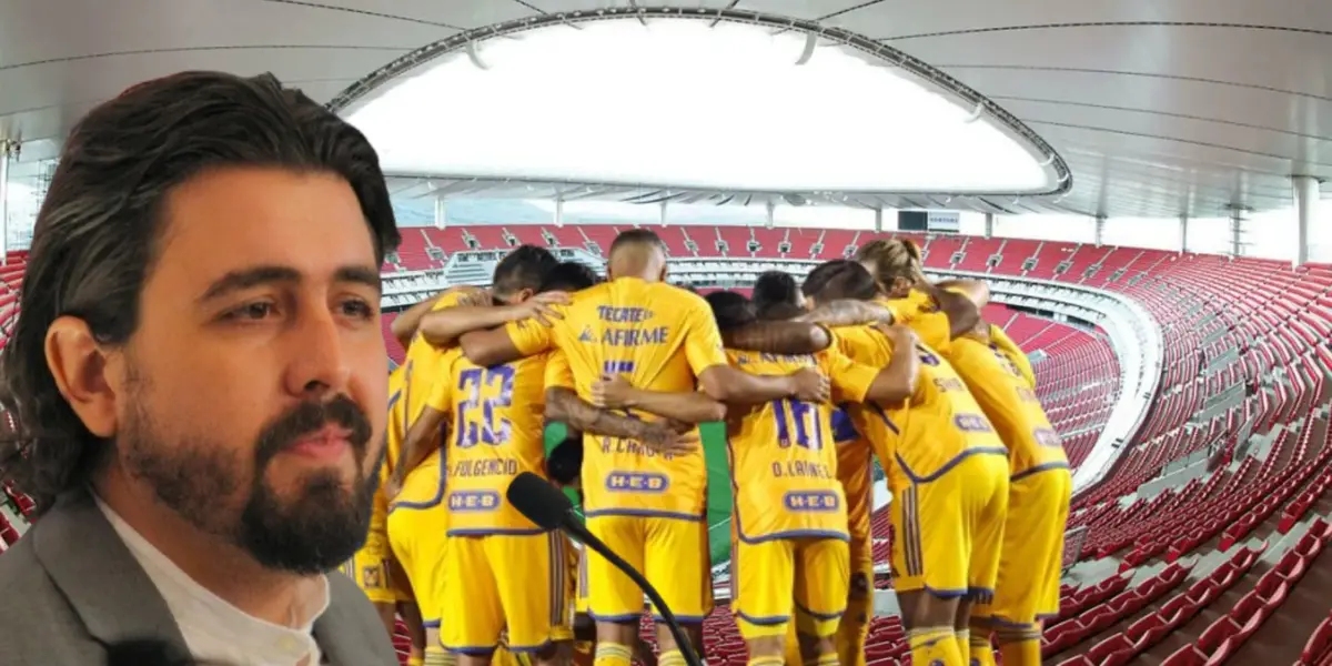 Amaury Vergara junto a futbolistas de Tigres / FOTO X