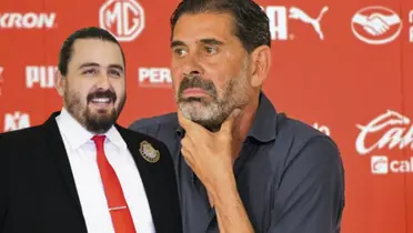 Amaury Vergara sonriente y Hierro preocupado