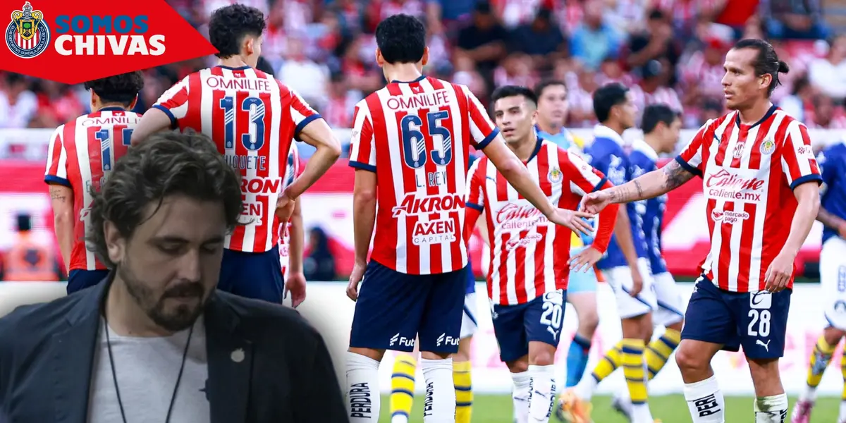 Amaury Vergara y jugadores de Chivas (Fuente: MEXSPORT)