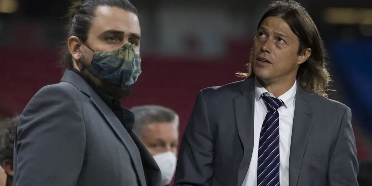 Amaury Vergara y Matías Almeyda (Foto tomada de: MexSport)