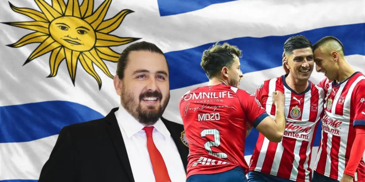 Amaury y jugadores de Chivas con la bandera de Uruguay