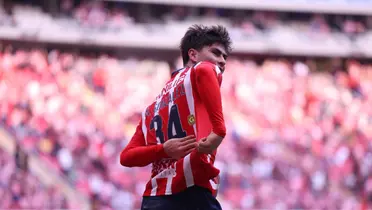 Armando celebrando. Foto: Chivas