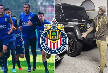 Aunque se la pasa en la banca cobra millones y puede darse un lujo como tener el mismo auto que Floyd Mayweather.