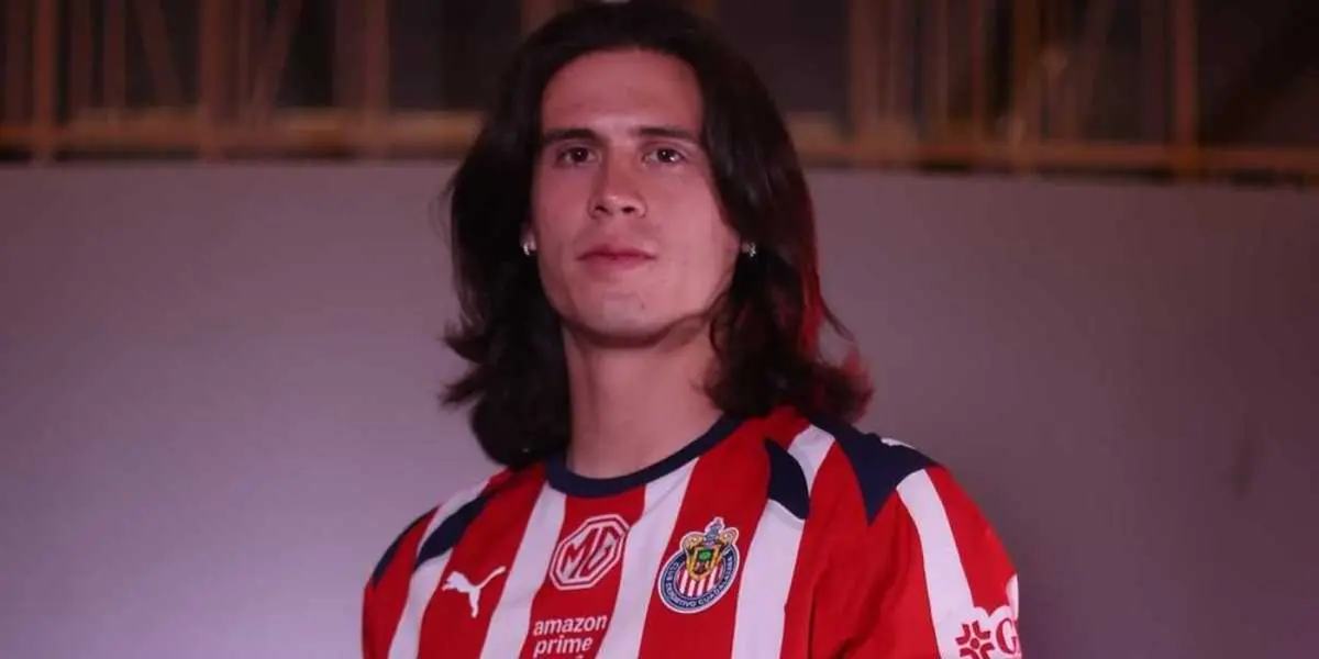 Campillo en presentación. Foto: Chivas