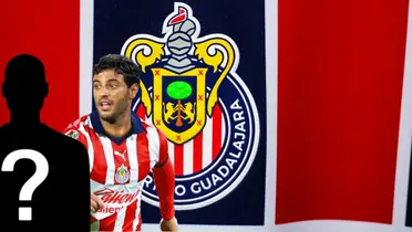 Carlos Veal junto a jugador incógnito / FOTO X