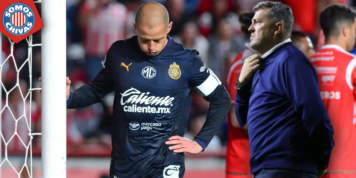 Chicharito durante la derrota de Chivas ante Necaxa (Fuente: MEXSPORT)