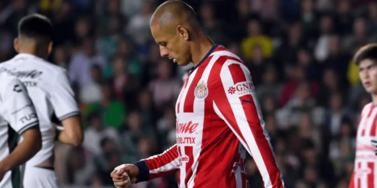 Chicharito en Chivas / Foto: MEXSPORT