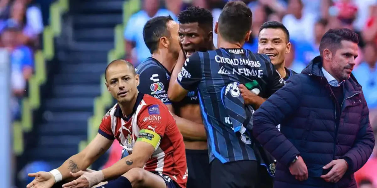 Chicharito lesionado y jugadores de Querétaro celebrando
