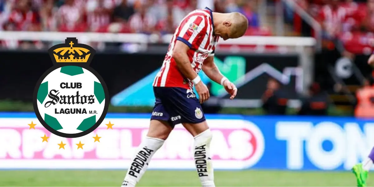 Chicharito y el escudo de Santos/FOTO: Futbol Total