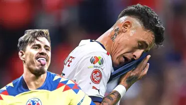 Chicote con la playera de América y de Chivas