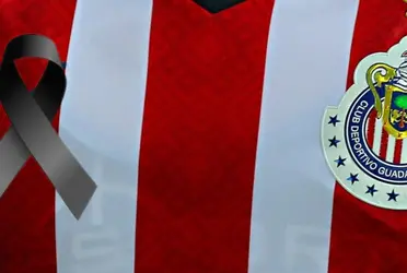 Chivas de Guadalajara lo tuvo dentro del campo de juego, como un refuerzo, pero generó controversia su llegada por su doble nacionalidad, ahora pierde la vida.