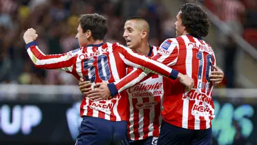 Chivas ganó el primer clásico y hasta un jugador del rebaño que ha sido borrado por completo celebró | Foto: Mexsport