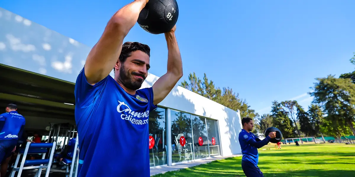 Chivas inició su preparación de cara al partido con Toluca desde el lunes por la mañana.