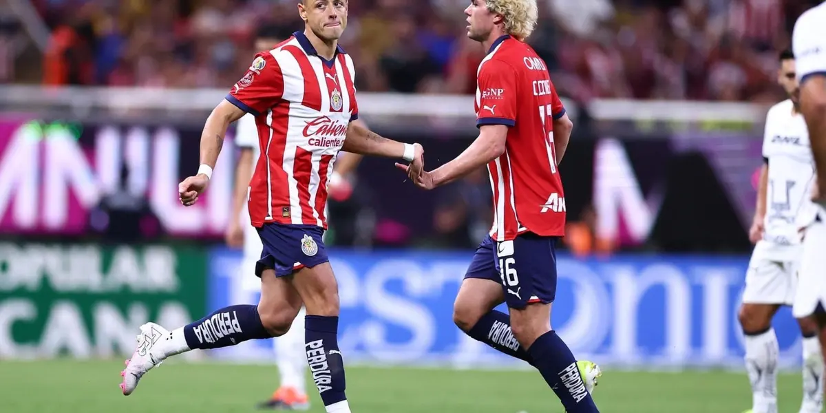 Chivas presume a Cowell y Chicharito