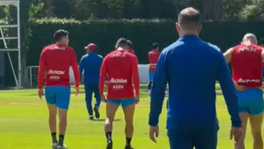 Chivas ya estaría buscando nuevo DT, la principal opción habría rechazado en su momento al América | Foto: X @chivas