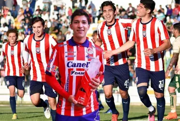 Como pintan las cosas Chivas podría quedarse sin cantera pues se estarían confirmando 2 bajas más juveniles