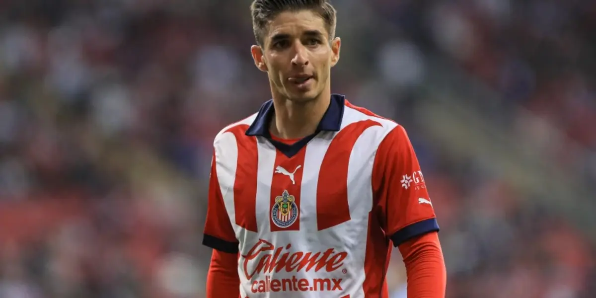 Conejo Brizuela y otro jugador no tienen acomodo ni en Chivas ni fuera | foto: Chivas