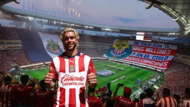 Cowell empieza a amar a Chivas