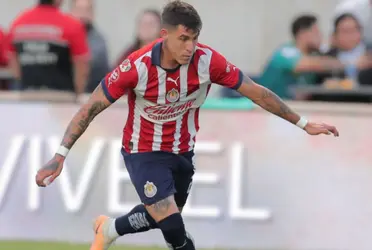 Cristian Calderón se iría de Chivas en diciembre próximo como agente libre