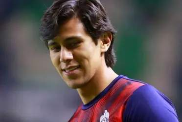 El año que estuvo Macías fuera de las canchas debido a su lesión en que ocupó su tiempo el jugador