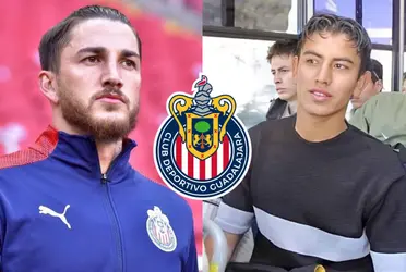 El coche que maneja Hiram Mier en Chivas, mientras algunos ídolos del equipo llegaban en camión.