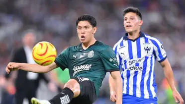 El jugador de Rayados que llegaría a Chivas, lo dijeron en pleno partido.