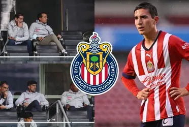 El responsable de que Sebastián Pérez Bouquet siga sin tener actividad con Chivas.