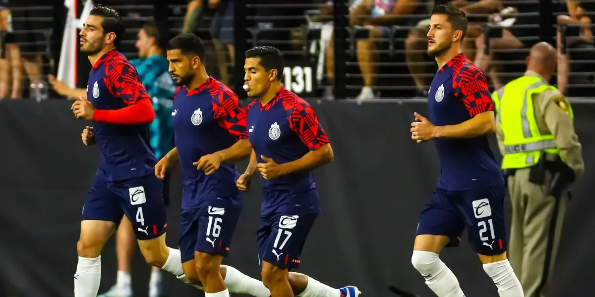 Estos jugadores habrían visto la titularidad con Chivas por última vez.
