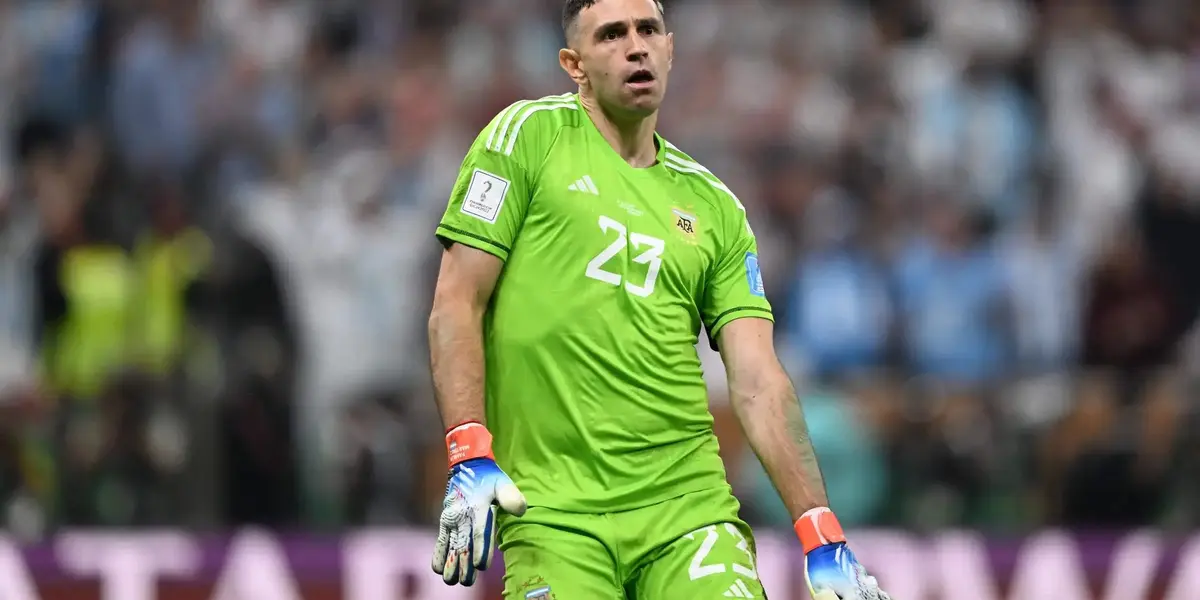 Ex portero de Chivas cree que es parecido a Dibu Martínez | Foto: 90min