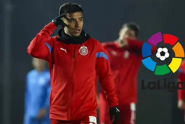 Fernando Beltrán y el club que podría quedarse con él para dejar Chivas y jugar en España.