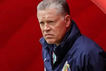 Fernando Hierro es el que está pagando todas las malas decisiones de Ricardo Peláez.