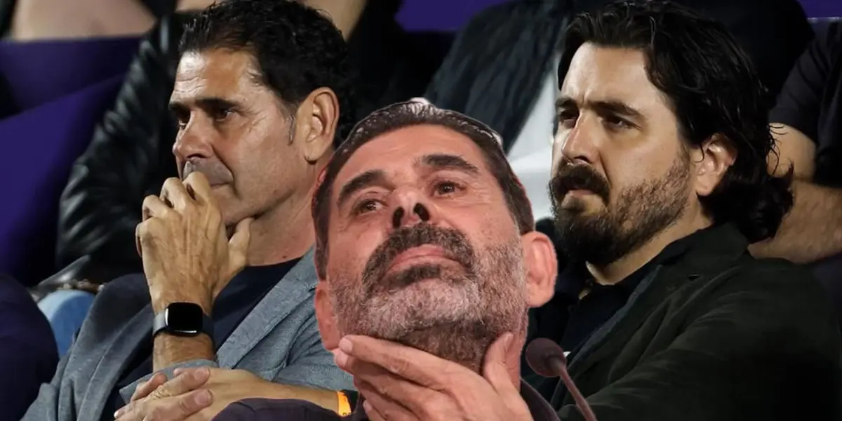 Fernando Hierro sentado junto a Amaury Vergara