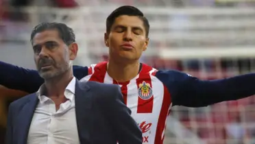 Fernando Hierro y Ronaldo Cisneros en partido de Chivas