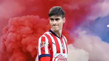 Fondo tomado de Chivas con Armando al frente.