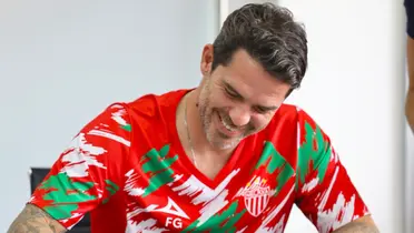 Gago presentándose con Necaxa. Foto: Necaxa