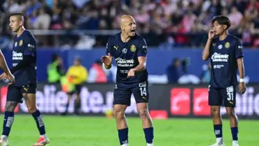 García Junyent lo regresó a la titularidad, pero se arrepentería por su rendimiento y lo dejaría de nuevo en la banca | Foto: Cancha