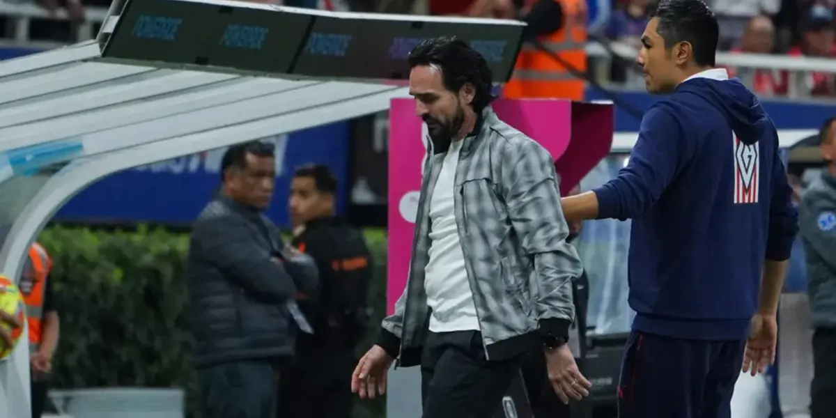 Gerardo Espinoza se fue expulsado a pesar de que él recibió una agresión | Foto: Imago7