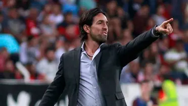 Gerardo Espinoza ya podría tener su tiempo contado dentro de Chivas | Foto: Debate