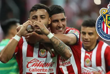 Gracias a Víctor Guzmán ahora Alexis Vega tendrá un nuevo apodo en Chivas.