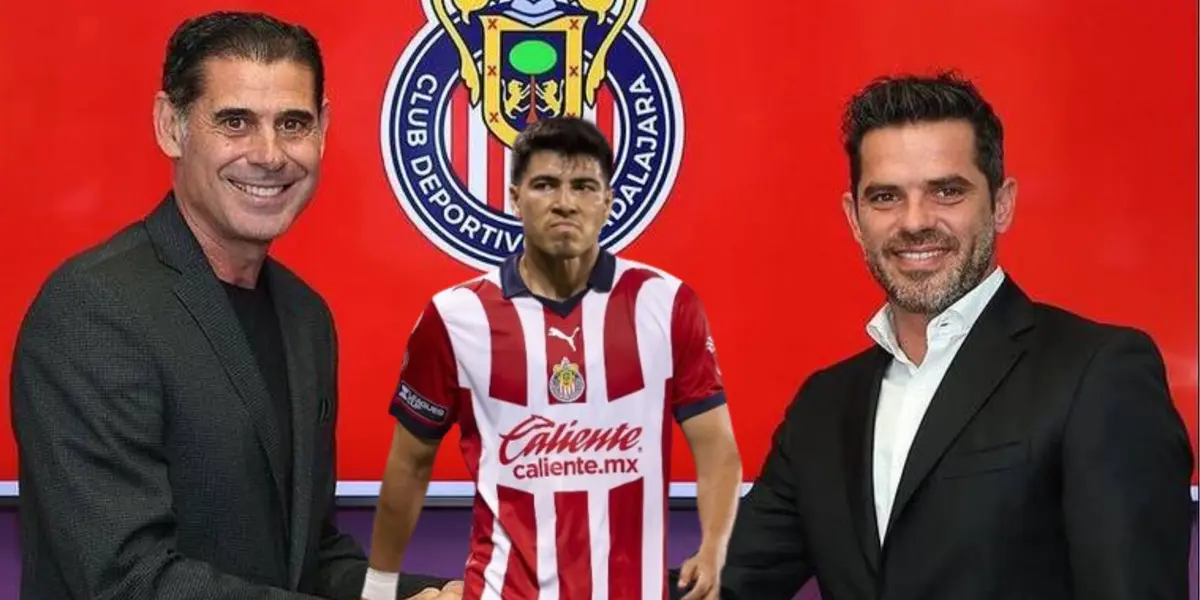 Hierro, Gago y Guti frente al escudo de Chivas