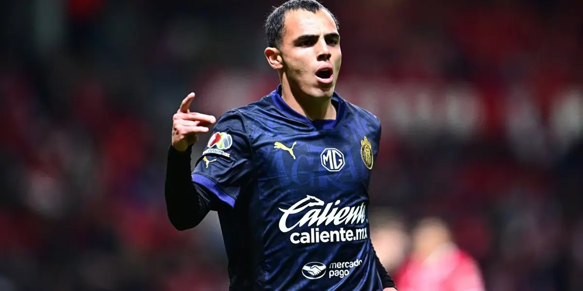 Hugo Camberos anotó y se metió a la historia de Chivas junto a Chicharito | Foto: @chivas