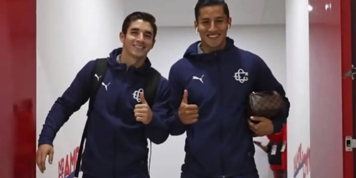 isáac Brizuela y Carlos Cisneros | Foto: IG @chivas