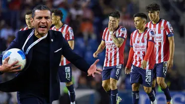 Jaime Lozano y jugadores de Chivas (Foto tomada de: MexSport)