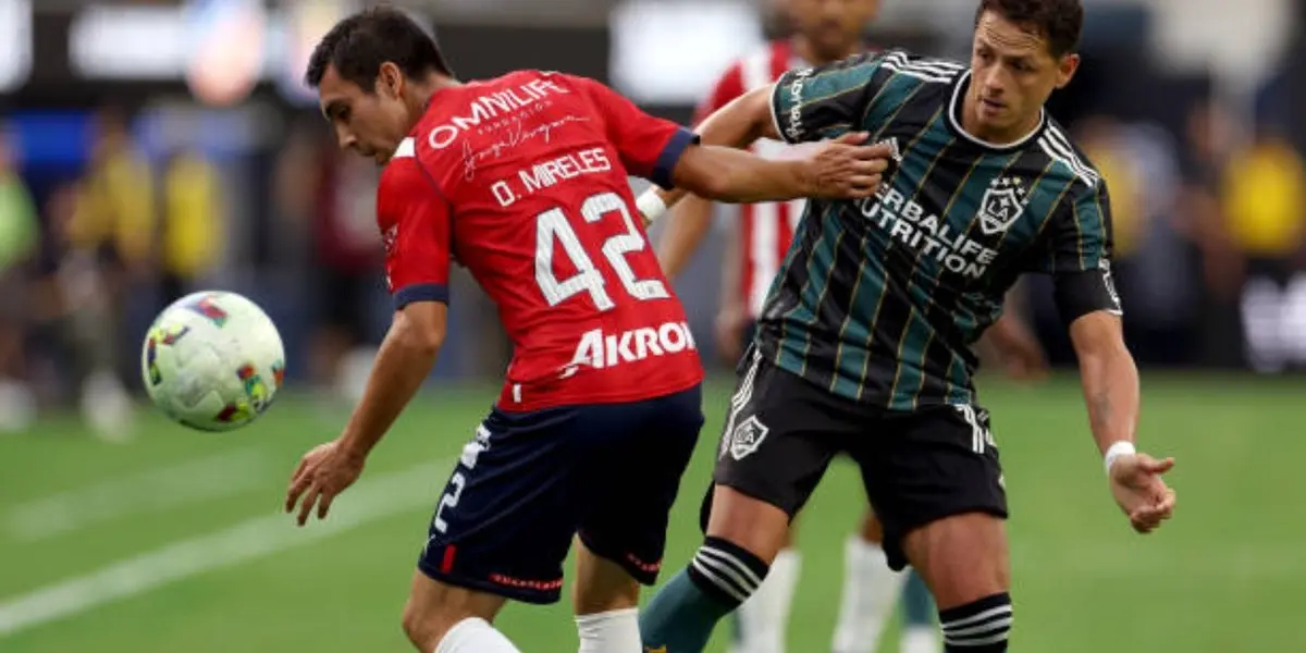Javier Hernández reconoció el talento de uno de los mexicanos de Chivas; hasta le dio un regalo