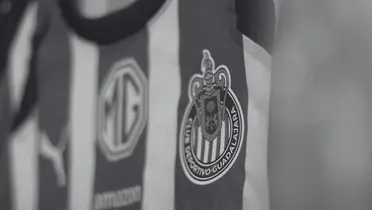 Jersey en vestidor. Foto: Chivas