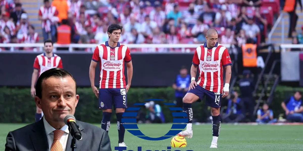 JJ y Chicharito en partido con Chivas, Mikel Arriola y logo de Televisa