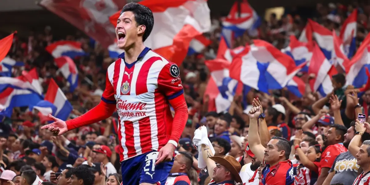 José Castillo con la afición de Chivas