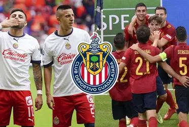 Juega para España, pero podría reforzar a Chivas gracias al nuevo proyecto del equipo.
