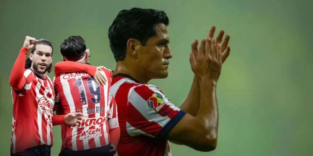 Jugadores de Chivas celebrando con Chapito/FOTO: Récord