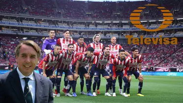 Jugadores de Chivas con el logo de Televisa y Azcárraga